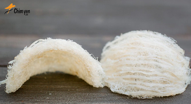 Tổ yến tinh chế là loại tổ yến thô được nhặt lông và làm sạch