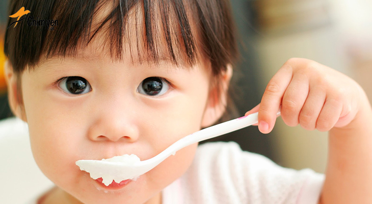 Với tổ yến chưng, trẻ em có thể hấp thụ trọn vẹn hàm lượng dinh dưỡng cao có trong tổ yến